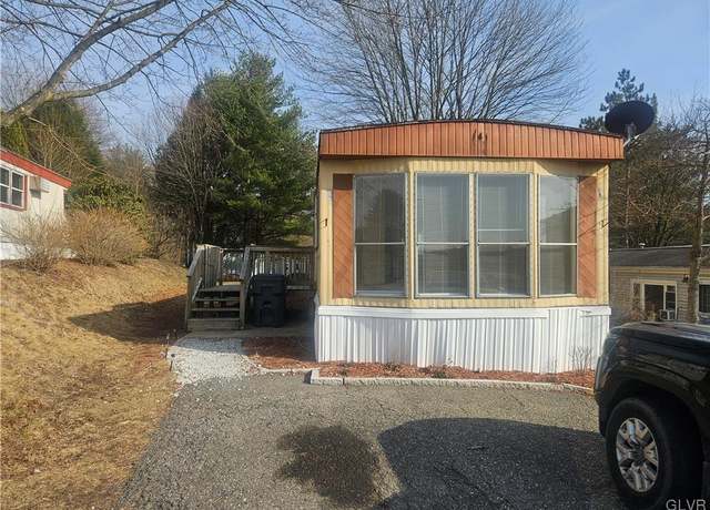 Property at 44 Apache, Mahoning Twp, PA 18235, 2 beds, 1 bath