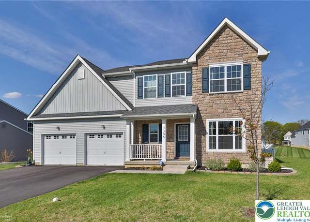 Property at 3305 Highland Dr, Palmer Twp, PA 18045, 4 beds, 2.5 baths
