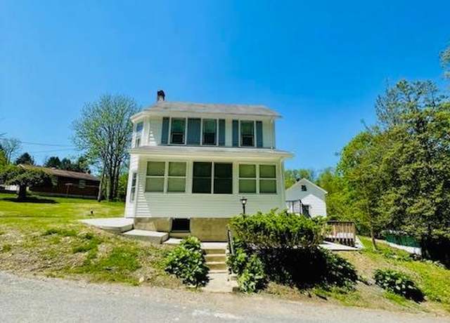 Property at 1911 Echo Rd, North Whitehall Twp, PA 18080, 3 beds, 1.5 baths