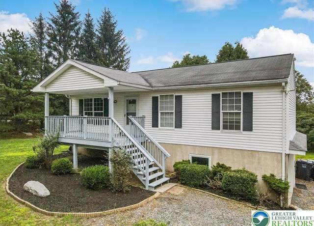 Property at 1842 Glacier Dr, Tunkhannock Twp, PA 18610, 3 beds, 2 baths