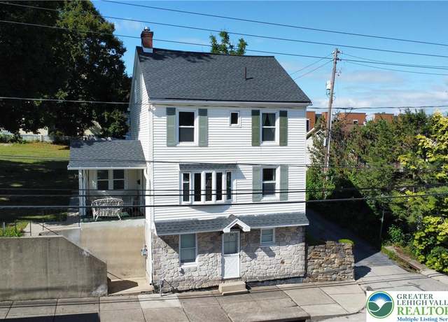 Property at 504 Spring St, Bethlehem City, PA 18018, 3 beds, 1.5 baths