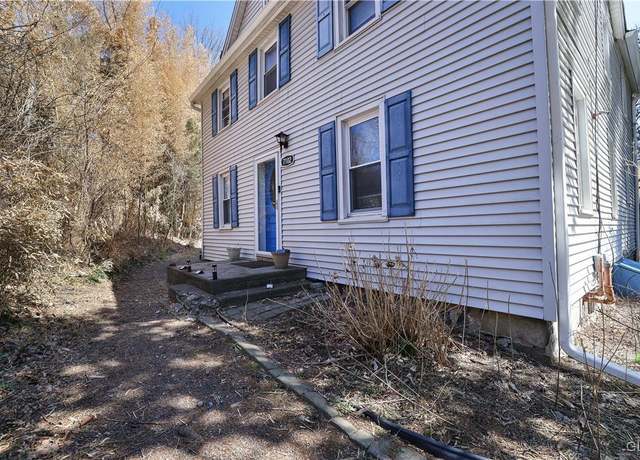 Property at 7102 Cherry Valley Rd, Stroud Twp, PA 18360, 5 beds, 1.5 baths
