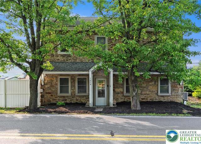 Property at 1674 Easton Rd, Hellertown Boro, PA 18055, 4 beds, 2 baths