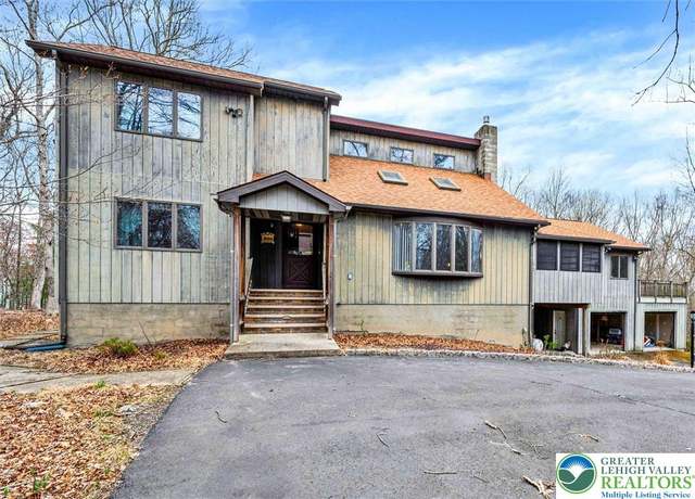 Property at 80 Norman Dr, Middle Smithfield Twp, PA 18302, 4 beds, 3 baths