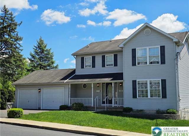 Property at 108 10th St, West Easton Borough, PA 18042, 3 beds, 2.5 baths