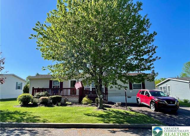Property at 4187 Independence Ln, Lehigh Twp, PA 18088, 3 beds, 2 baths