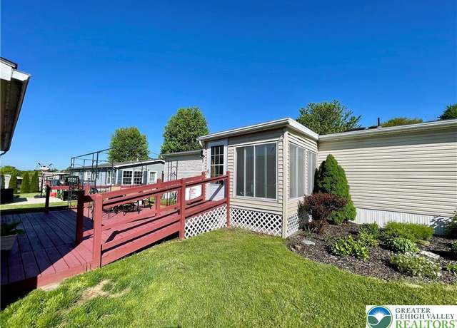 Property at 4187 Independence Ln, Lehigh Twp, PA 18088, 3 beds, 2 baths