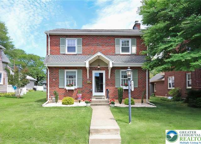 Property at 1922 Montgomery St, Bethlehem City, PA 18017, 3 beds, 2 baths