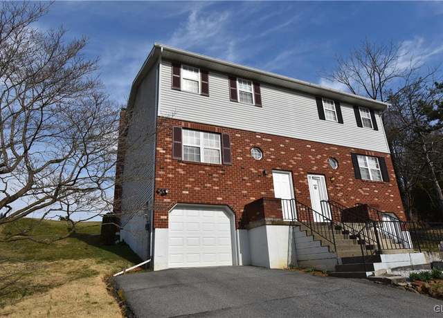 Property at 3882 Timothy Ln, Bethlehem Twp, PA 18020, 3 beds, 1.5 baths
