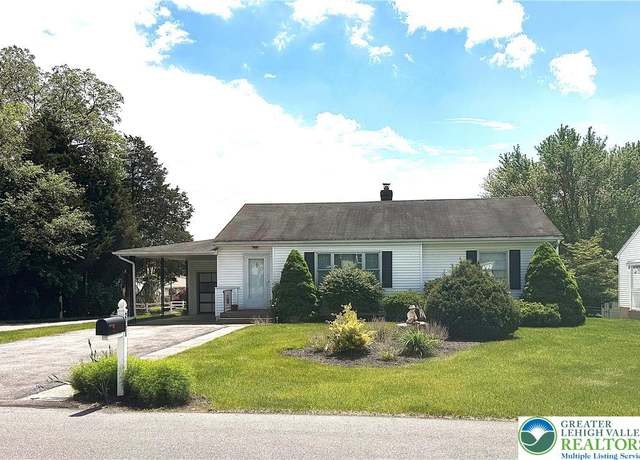 Property at 2728 Helen St, South Whitehall Twp, PA 18104, 3 beds, 2 baths