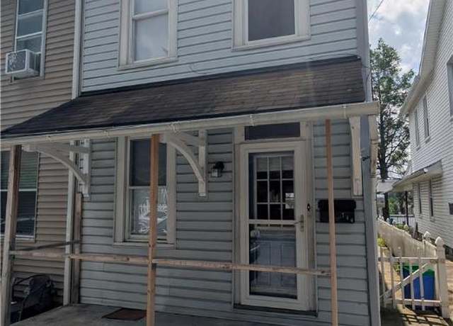Property at 746 3rd St, Catasauqua Boro, PA 18032, 2 beds, 1 bath