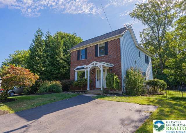 Property at 1039 Public Rd, Salisbury Twp, PA 18015, 3 beds, 1.5 baths