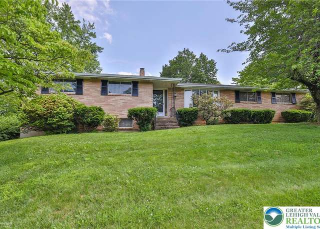 Property at 1658 Lindberg St, Bethlehem Twp, PA 18020, 3 beds, 2 baths