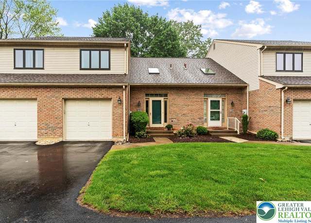 Property at 3242 Oakland Square Dr, Bethlehem Twp, PA 18020, 2 beds, 2 baths