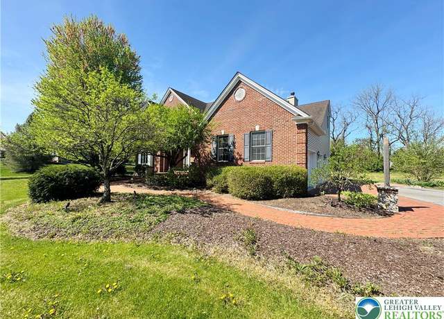 Property at 4620 Graystone Dr, Lower Nazareth Twp, PA 18064, 4 beds, 3.5 baths