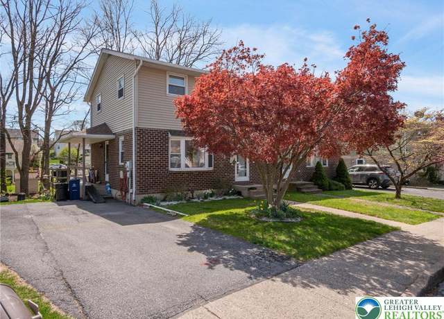 Property at 641 Banks St, Northampton Boro, PA 18067, 3 beds, 1.5 baths