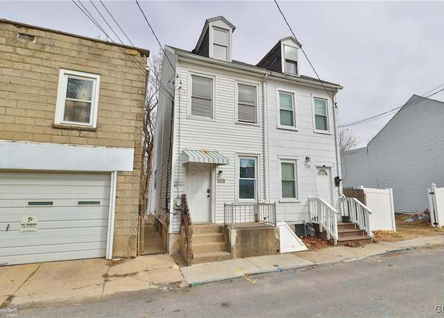 Property at 725 Spruce St, Easton, PA 18042, 3 beds, 1 bath