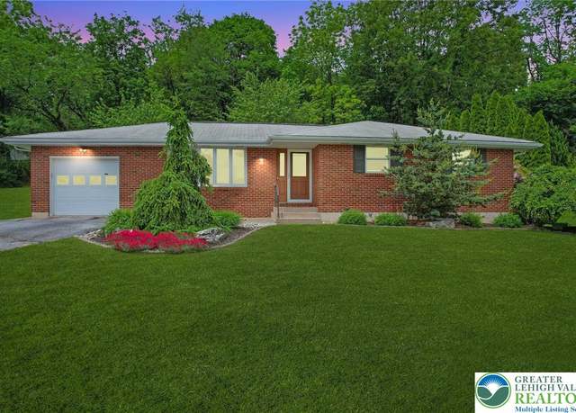 Property at 7320 Hillcrest Ln, Slatington Borough, PA 18080, 3 beds, 2 baths