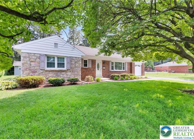 Property at 3032 W Woodlawn St, South Whitehall Twp, PA 18104, 3 beds, 1.5 baths