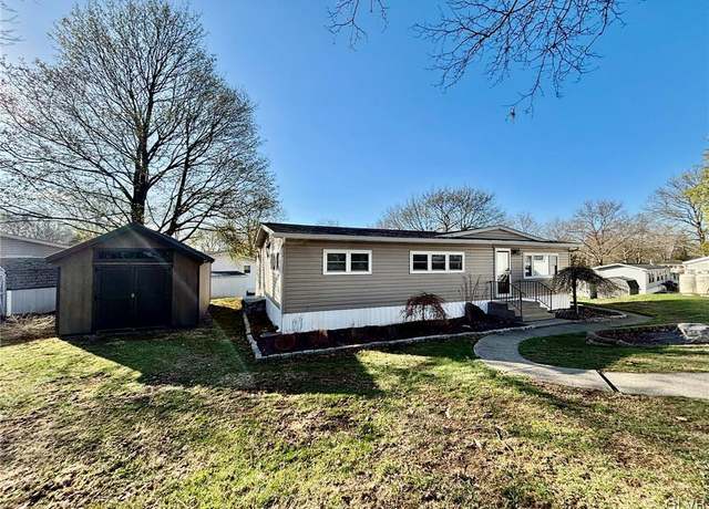 Property at 114 Hickory Hills Dr, Moore Twp, PA 18014, 2 beds, 2 baths