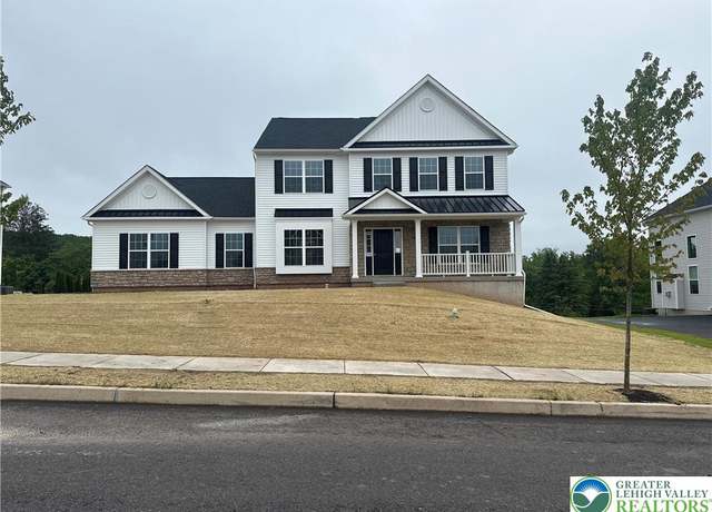 Property at 2720 Merion Dr, Upper Saucon Twp, PA 18034, 4 beds, 2.5 baths
