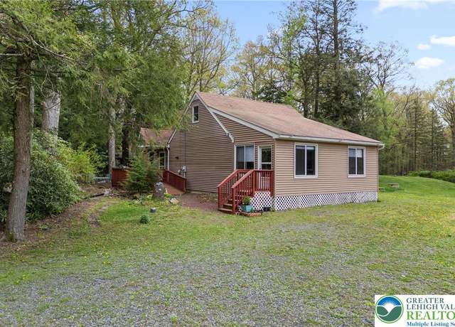 Property at 118 Johns Ln, Tunkhannock Township, PA 18334, 4 beds, 1 bath