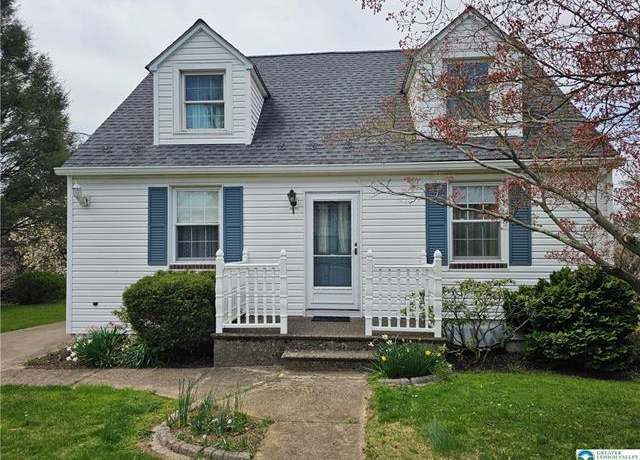 Property at 2063 11th St, Bethlehem Twp, PA 18020, 3 beds, 2 baths
