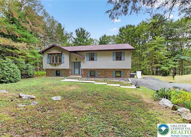 Property at 60 Ginkgo Rd, Lower Towamensing Tp, PA 18071, 4 beds, 3 baths