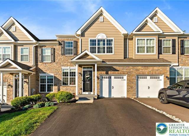 Property at 312 Redclover Ln, Upper Macungie Twp, PA 18104, 3 beds, 2.5 baths