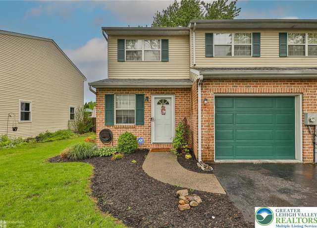 Property at 1655 Ilona Dr, Hellertown Borough, PA 18055, 3 beds, 2.5 baths