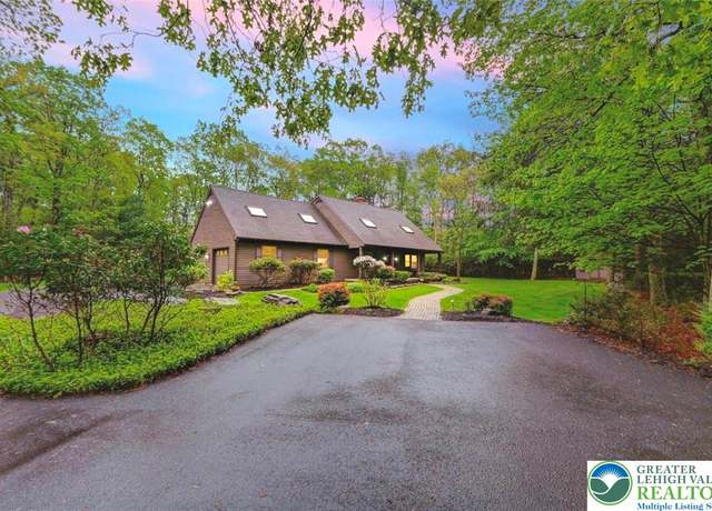 Property at 190 Robbins Ln, Chestnuthill Twp, PA 18353, 3 beds, 2.5 baths