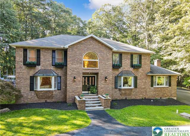 Property at 3038 Hemlock Rd, Jackson Twp, PA 18360, 5 beds, 3.5 baths