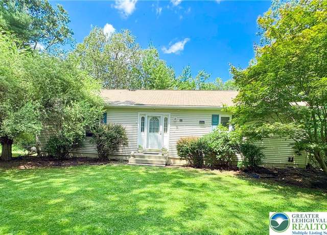 Property at 111 Turkey Ridge Dr, Polk Twp, PA 18058, 3 beds, 2 baths