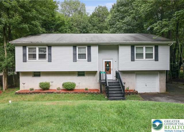 Property at 108 Moccasin Trl, Coolbaugh Twp, PA 18347, 4 beds, 2 baths