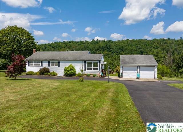 Property at 724 Pine St, Bowmanstown Boro, PA 18071, 2 beds, 1.5 baths