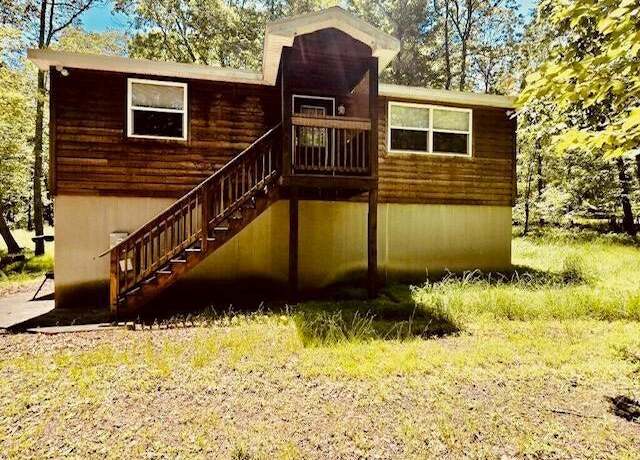 Property at 274 W Hillary Dr, Luzerne, PA 18224, 3 beds, 2 baths