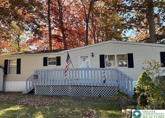 Property at 378 White Oak Ln, Moore Twp, PA 18014, 2 beds, 2 baths