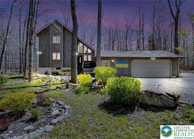 Property at 62 E Creek View Dr, Lackawanna, PA 18424, 4 beds, 2 baths
