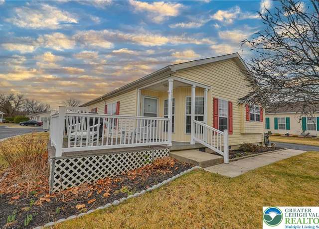 Property at 634 Winterthur Way, Easton, PA 18040, 2 beds, 2 baths