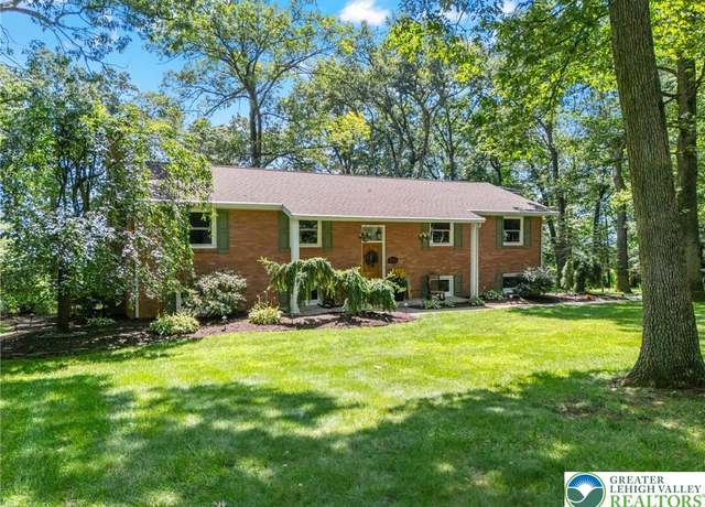 Property at 5742 Shady Ln, East Allen Twp, PA 18014, 3 beds, 1.5 baths