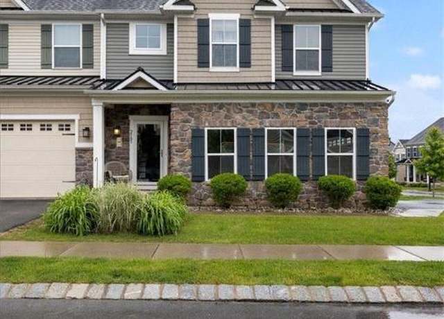 Property at 2585 Raya Way, Bethlehem Twp, PA 18045, 4 beds, 3.5 baths