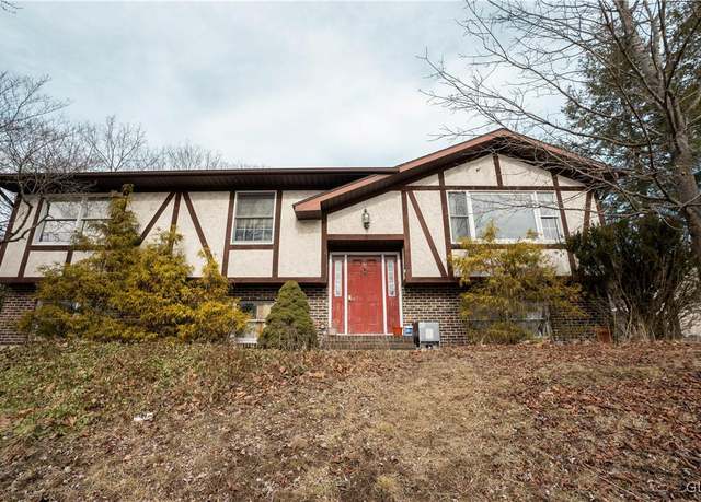 Property at 6 Apache Dr, Upper Mt Bethel Twp, PA 18343, 4 beds, 2 baths