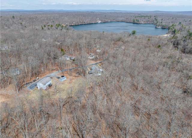 Property at 6831 Fir Rd, Middle Smithfield Twp, PA 18302, 5 beds, 3.5 baths