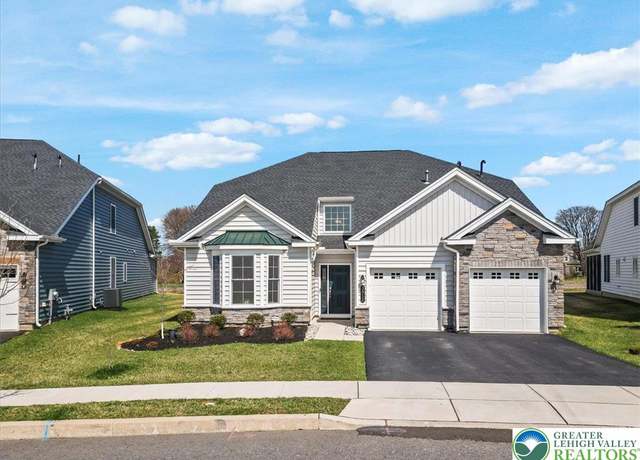 Property at 3912 Independence Dr, Bethlehem Twp, PA 18045, 3 beds, 3.5 baths