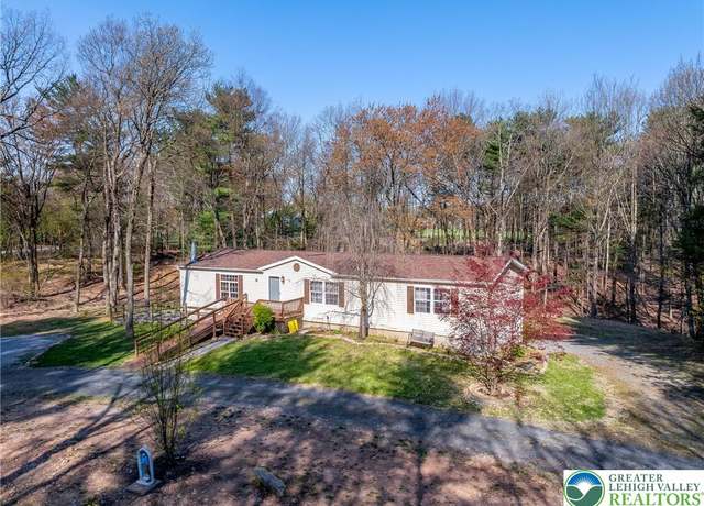 Property at 35 Green Briar Dr, Towamensing Township, PA 18071, 3 beds, 2.5 baths