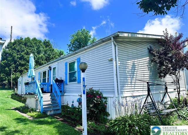 Property at 86 Juniper Ct, East Allen Twp, PA 18014, 3 beds, 2 baths