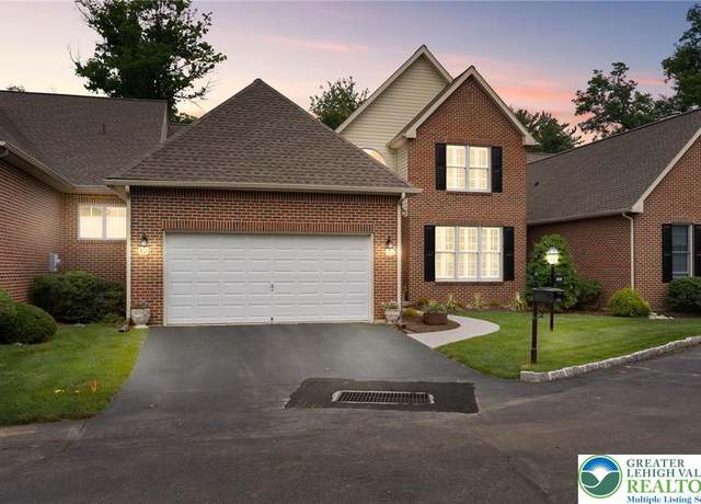 Property at 4757 Pinehurst Cir, Upper Saucon Twp, PA 18034, 3 beds, 2.5 baths
