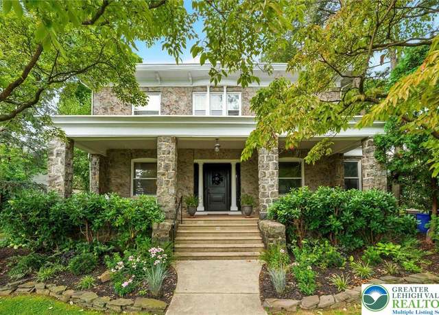 Property at 322 Reeder St, Easton, PA 18042, 4 beds, 2.5 baths