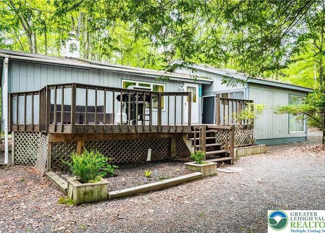 Property at 105 Honovi Dr, Tobyhanna Twp, PA 18347, 4 beds, 1 bath