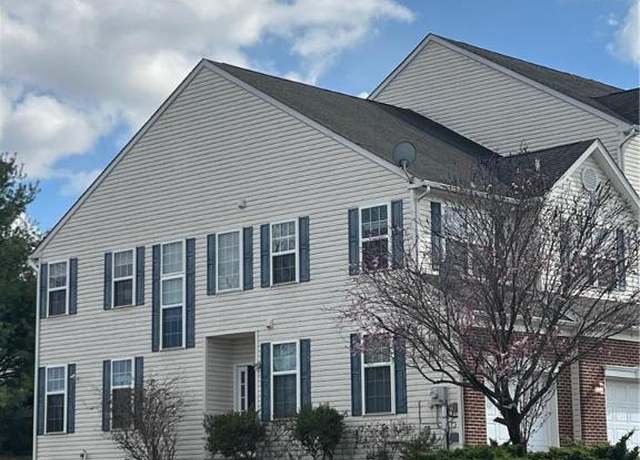 Property at 5232 Spring Ridge Dr, Lower Macungie Twp, PA 18062, 3 beds, 2.5 baths